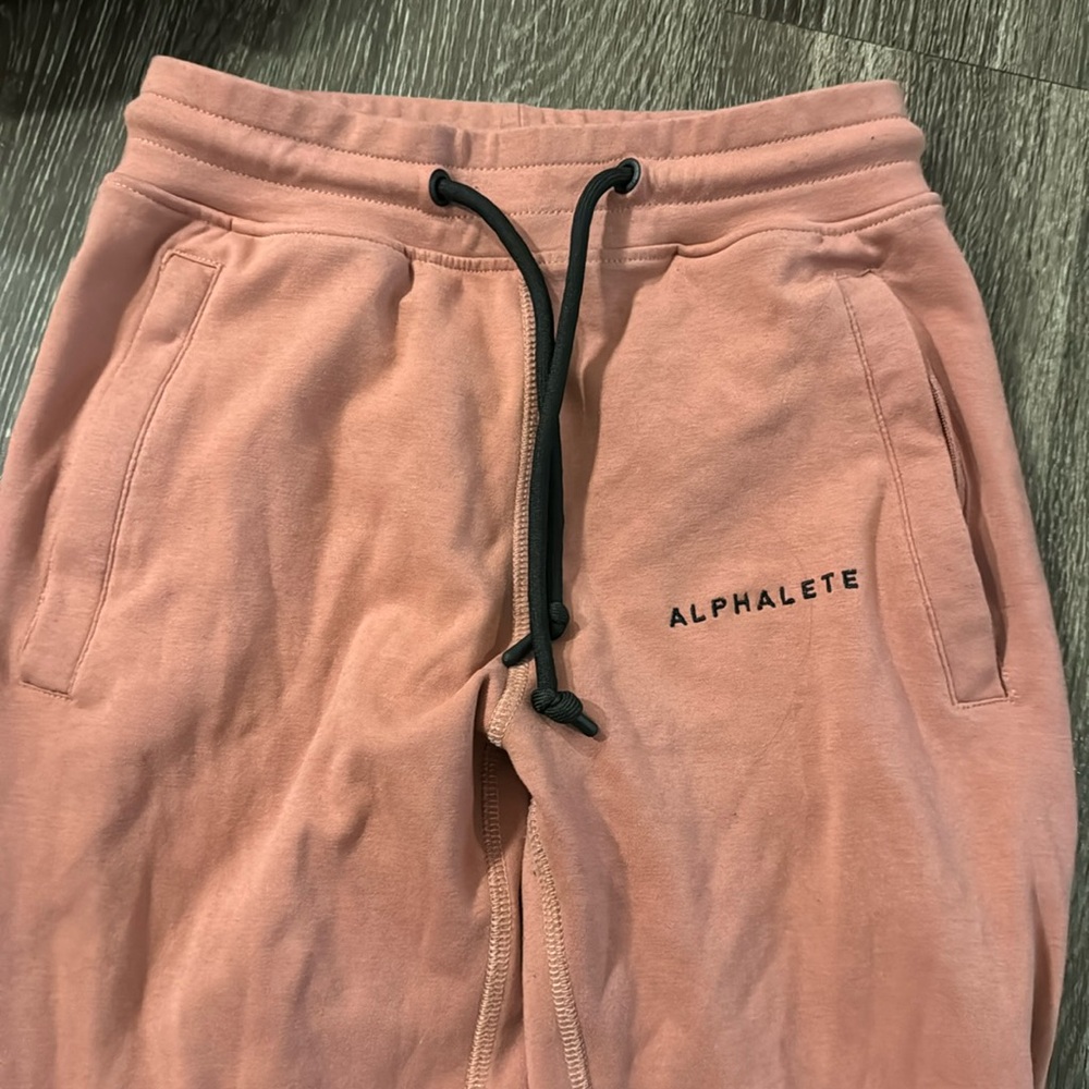 Alphalete joggers pink